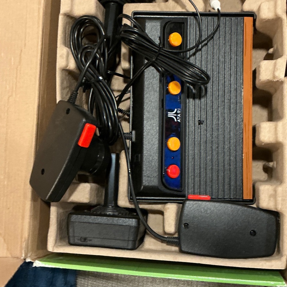 Flashback 7 Classic Game Console Deluxe - Black - Picture 3 of 3